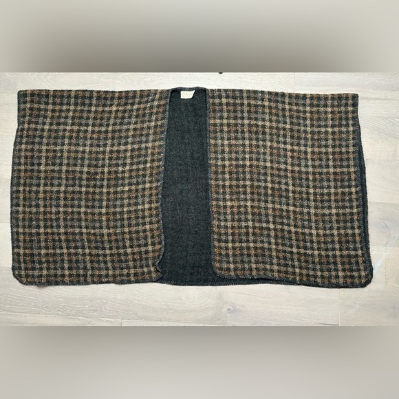 Boyne Valley Weavers Sweaters - Boyne Valley Weavers Shawl O/S Black Brown Plaid Wool Blend‎ Cottagecore Irish